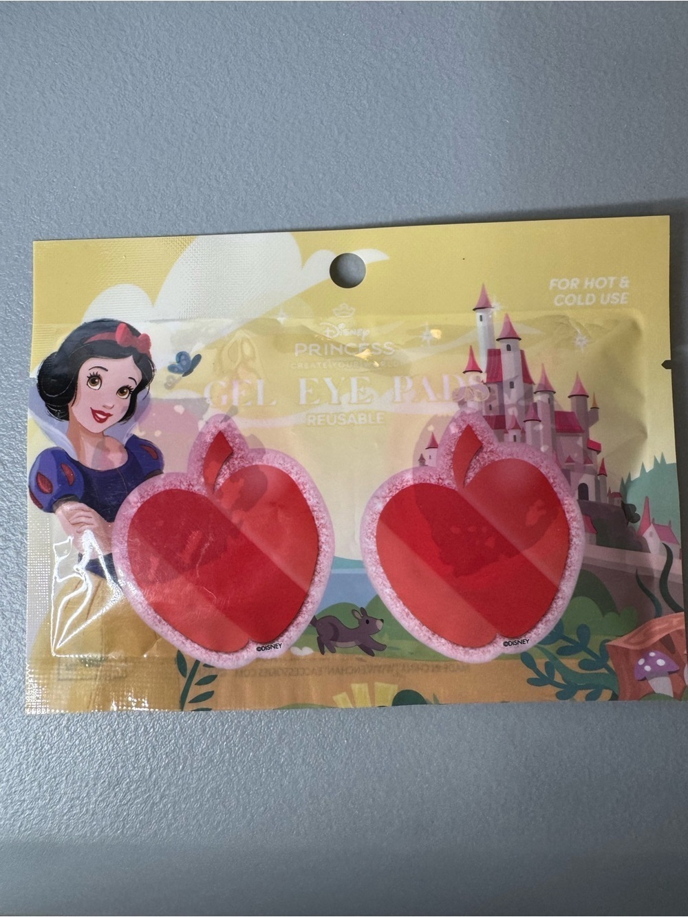 Disney Princess Snow White Red Apple Gel Eye Pads reusable